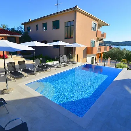 Smokvica 4* Okrug Gornji