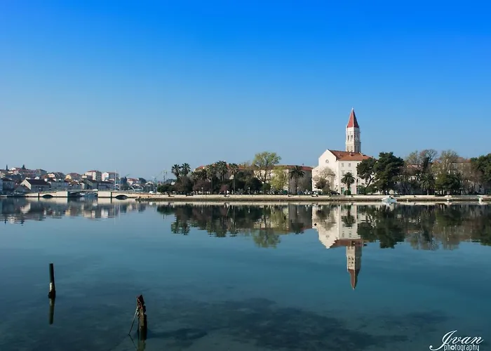Smokvica Πανσιόν 4*